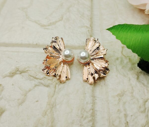 GMB – Floral Earrings with Pearl Accents (Rose Gold Tone)