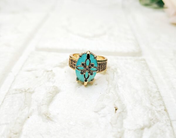 GMB – Elegant Bling Ring with Stones and Accents (Blue)