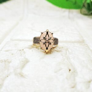 GMB – Elegant Bling Ring with Stones and Accents
